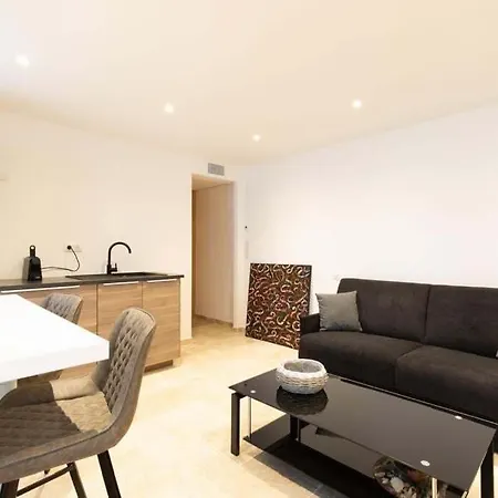 Julyan Holiday home *
